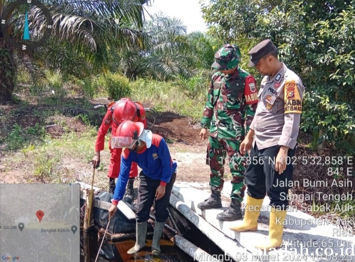 Kegiatan Penanggulangan Karhutla di lintas Wilayah Koramil 06/PWK Sabak Auh, Minggu 3 Maret