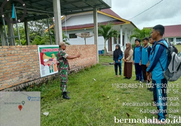 Babinsa Koramil 06/Sabak Auh Sosialisasi, Ajak Siswa/i SMKN1 Sabak Auh Amalkan Nilai-Nilai Pancasila