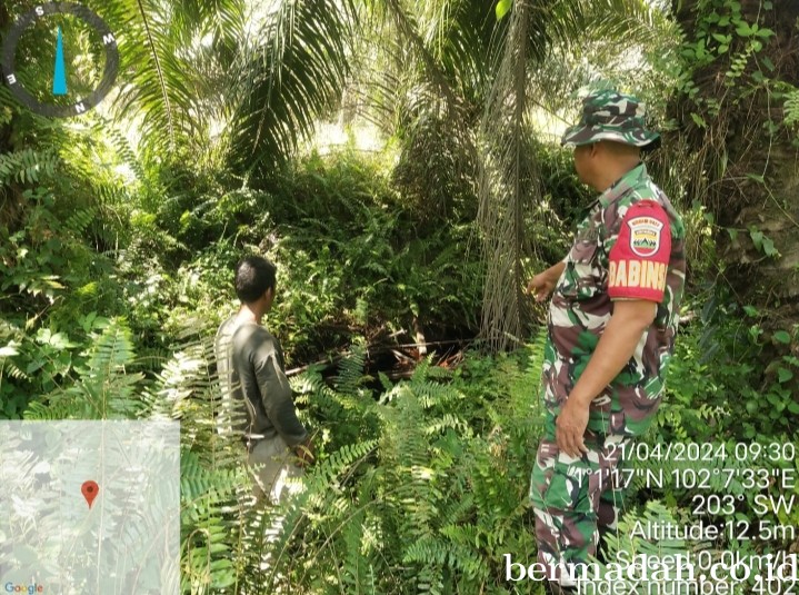 Penanggulangan Karhutla di Wilayah Koramil 02/Sungai Apit Minggu tanggal 21 April