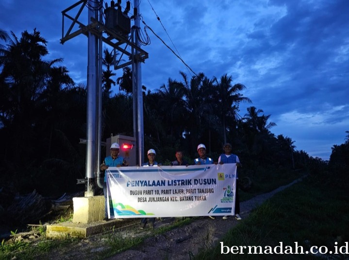 Hadirkan Terang, PLN Berhasil Listriki 4 Dusun Terpencil di Indragiri Hilir Riau