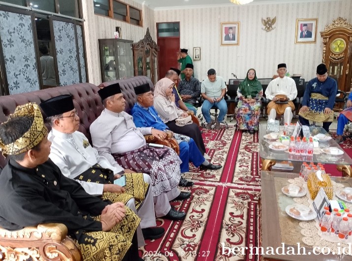 Pasangan Bakal Calon Gubernur Riau HM Nasir-HM Wardan Silaturahmi dengan LAM Riau Minta Tunjuk Ajar