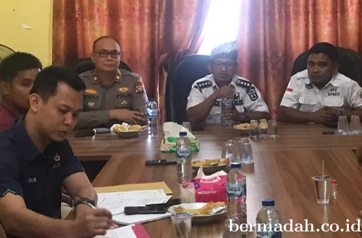Mediasi Karang Taruna–Perusahaan Sepakati Perbaikan Jalan Desa Tanjung Air Hitam