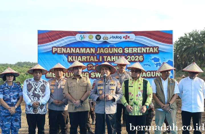 Kapolda Riau Pimpin Penanaman Jagung 40 Hektare di Pelalawan, Wujudkan Swasembada Pangan
